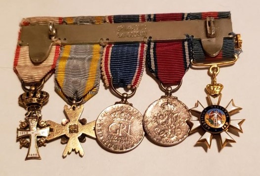 British Miniature Groups with Japanese Orders and Medals..jpg