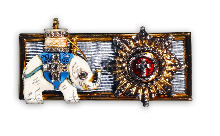Brooch with the insignia of the Order of the Elephant.jpg