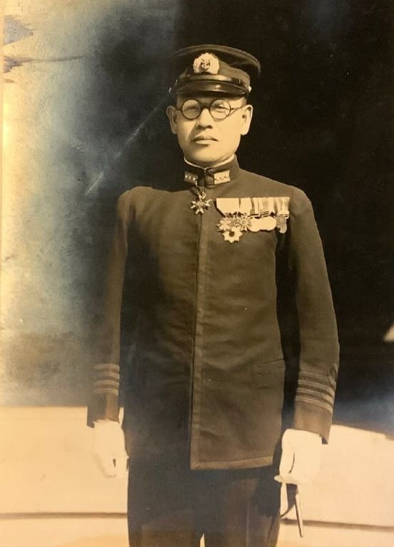 Captain with the order of the Crown of Romania.jpg