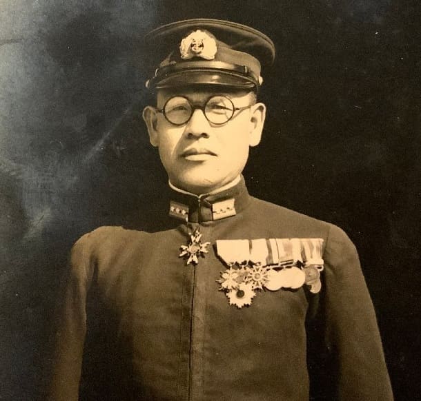 Captain with the order of the Crown  of Romania.jpg