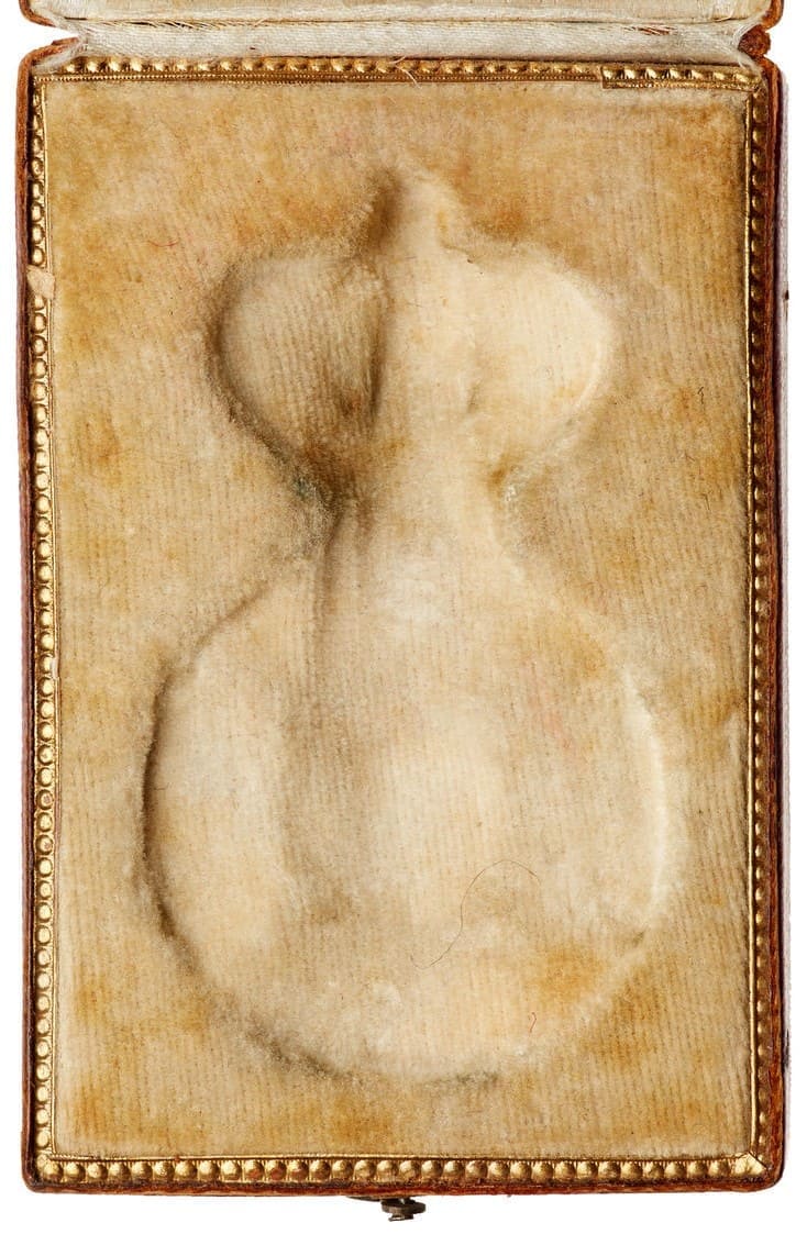 Case for St. Anne  Cross with Crown.  Emanuel Georg v. Pannasch.jpg