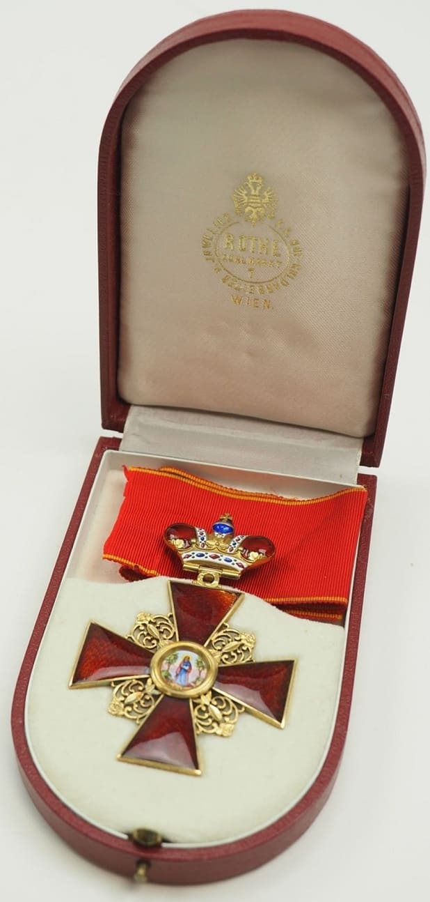 Cased 1st class cross with Imperial Crown made  by Rothe.jpg