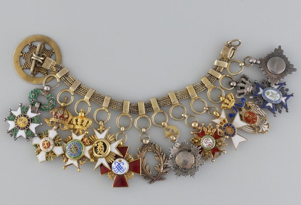 Chain  of Miniatures with Order of Lion and Sun.jpg