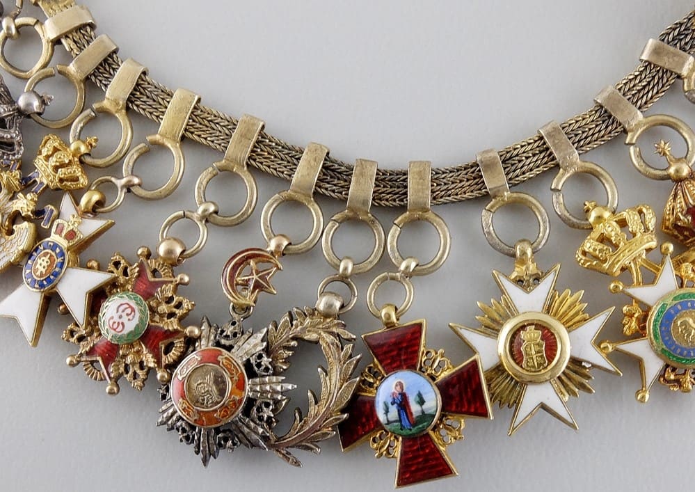 Chain of Miniatures with Order  of Lion and Sun.jpg