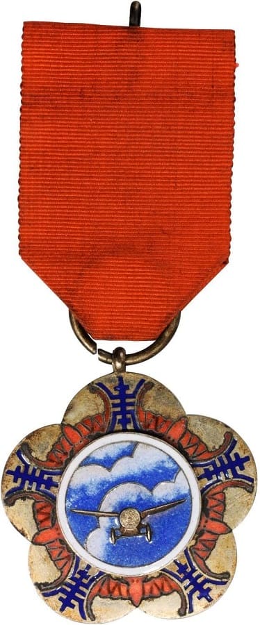 Chiang Kai-shek's 50th Birthday Сongratulationary Commemorative Medal.jpg