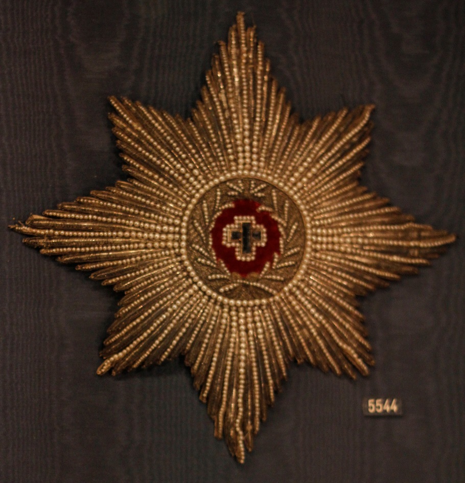 Christian V’s Star of the Order of the Elephant with Pearls.jpg