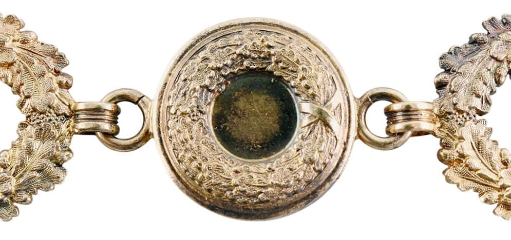Clasp.jpg
