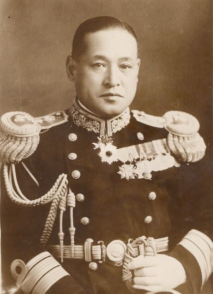 Cmdr Kondo Eijiro c. 1936.jpg