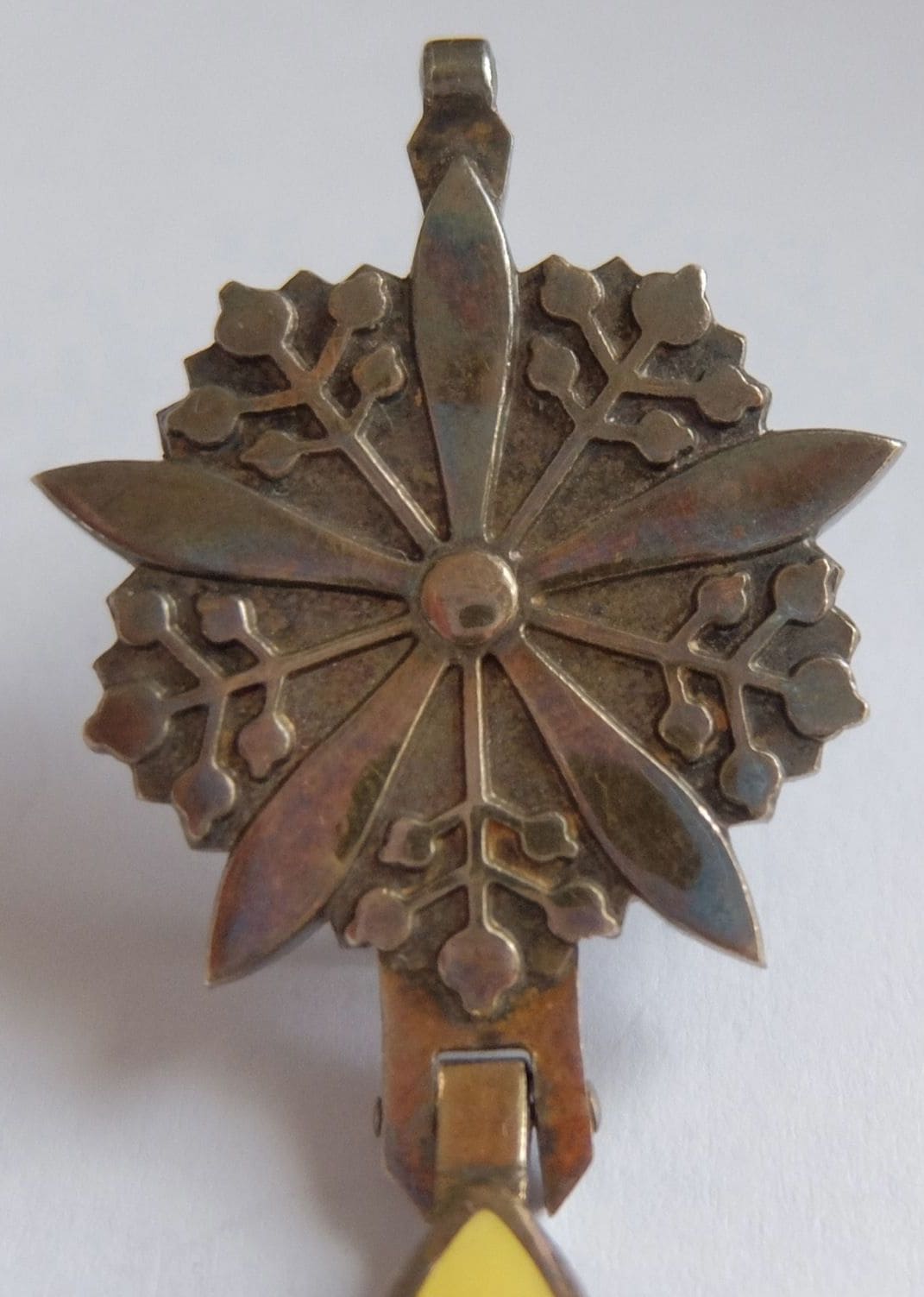 Collar Badge of the Grand Order of the Orchid Blossom made by  Osaka Mint.jpg Collar Badge of the Grand Order of the Orchid Blossom made by  Osaka Mint.jpg