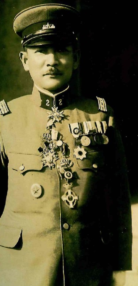 Colonel Tōji Yasui安井藤治...jpg