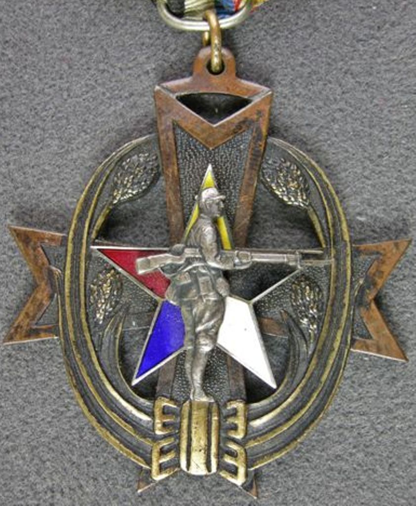 Commemorative Medal for Suppression of Guerrillas in Dunbyandao 野砲兵第二十聯隊 匪賊討伐記念章.jpg