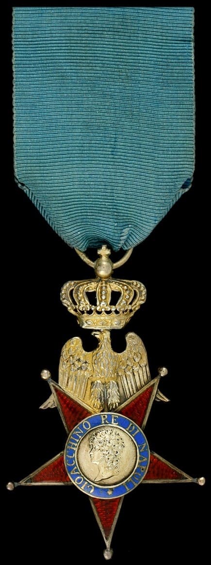 Copy ofknight's badge in gilded silver.jpg