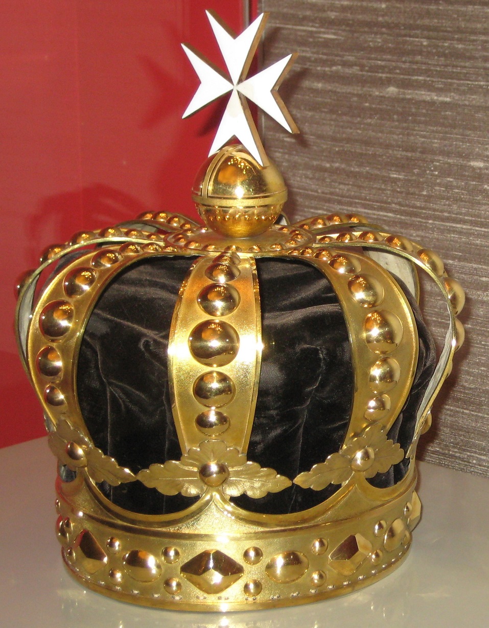 Crown of the  Grand Master of the Order of St. John of Jerusalem.jpg