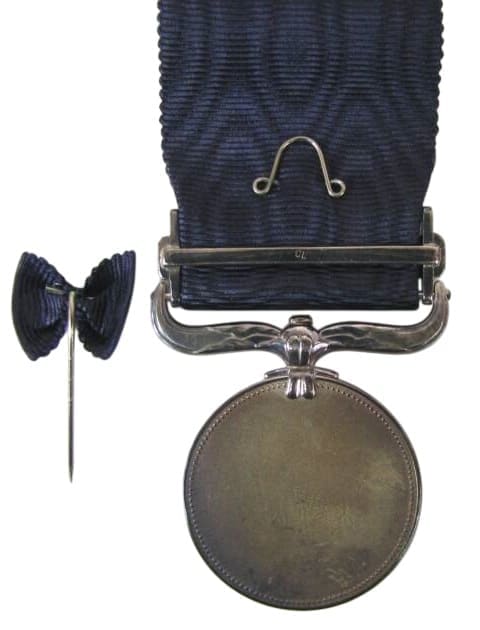 Dark Blue  Ribbon Medal of Honor awarded in 1989.jpg