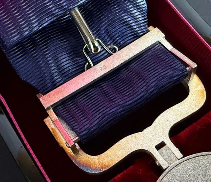 Dark Blue Ribbon Medal of Honor  awarded in 2020.jpg