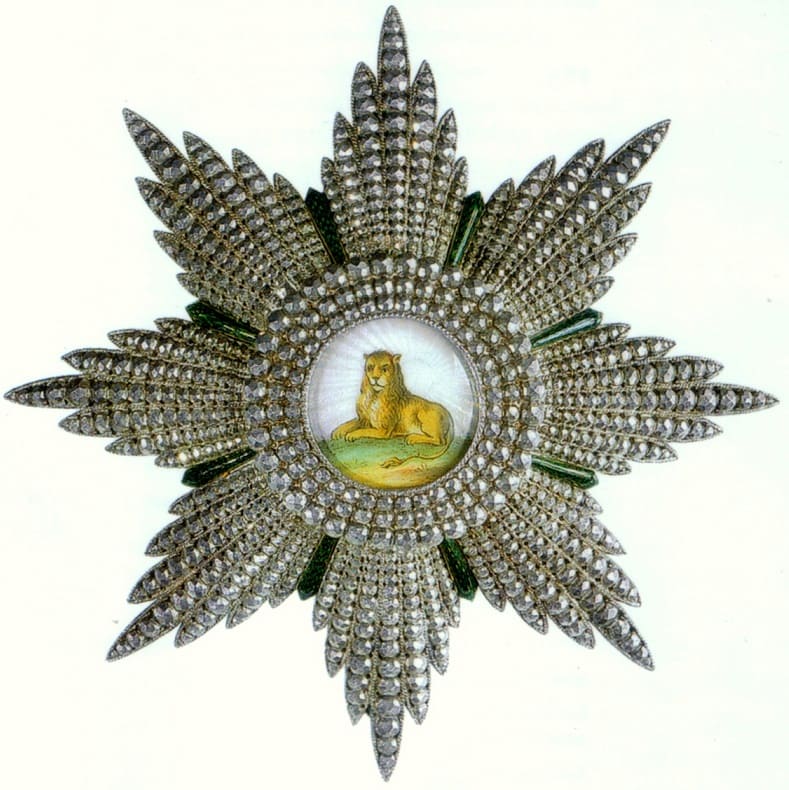 Diamond-cut 1st class breast star of the Lion and Sun order.jpg