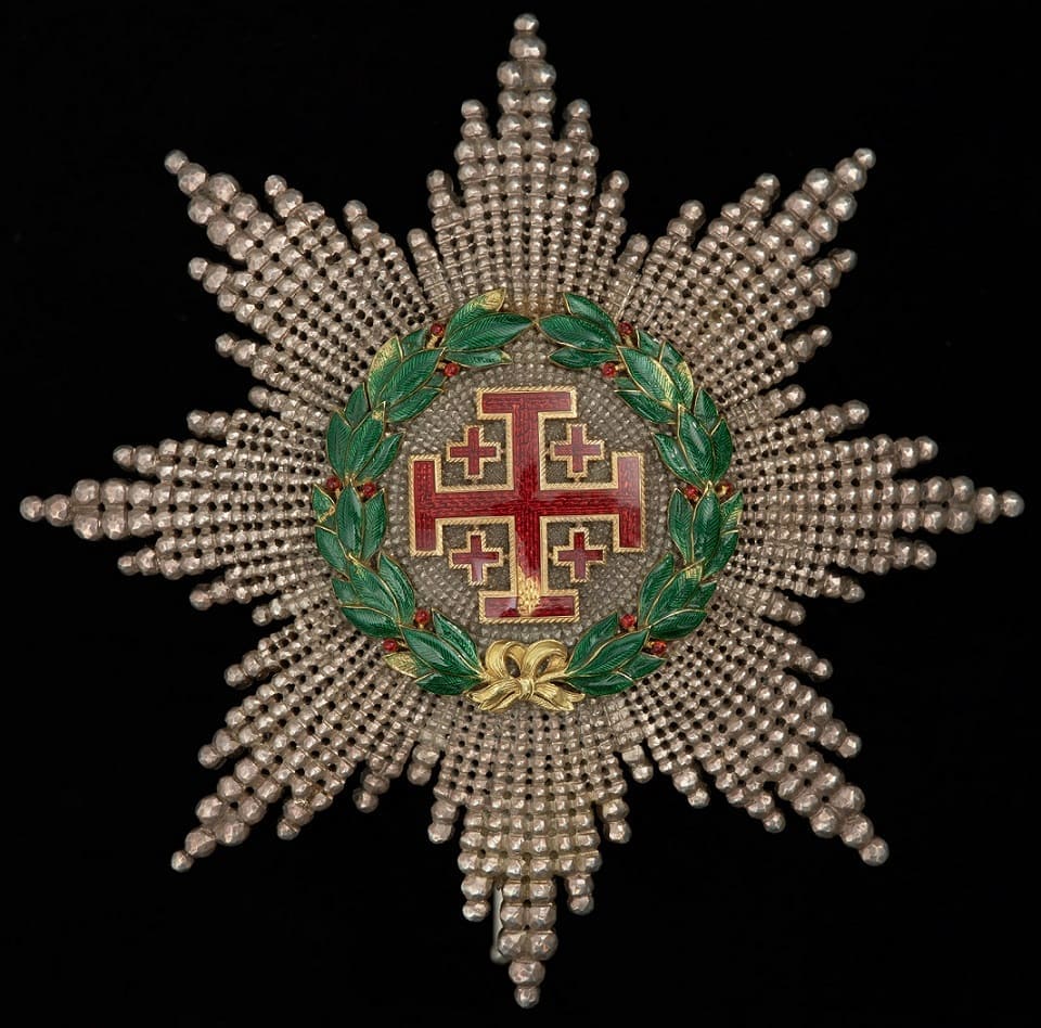 Diamond-cut Godet-made breast  star.jpg