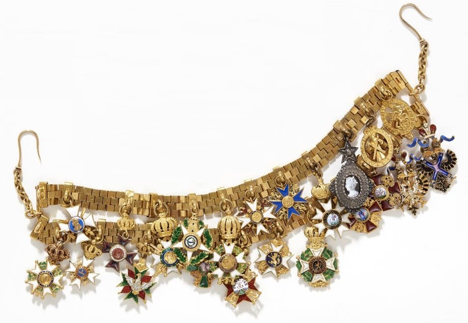 Double-row miniature  group of Alfred, Duke of Edinburgh.jpg