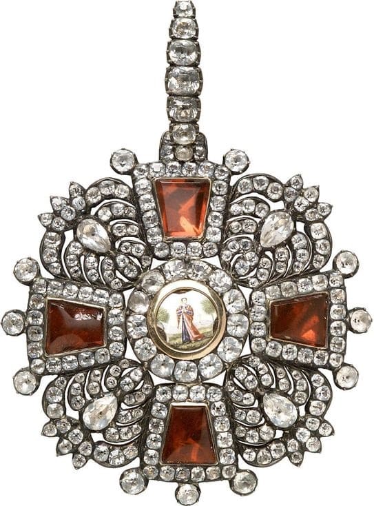 Early 2nd class Order of Saint Anna with Diamonds.jpg
