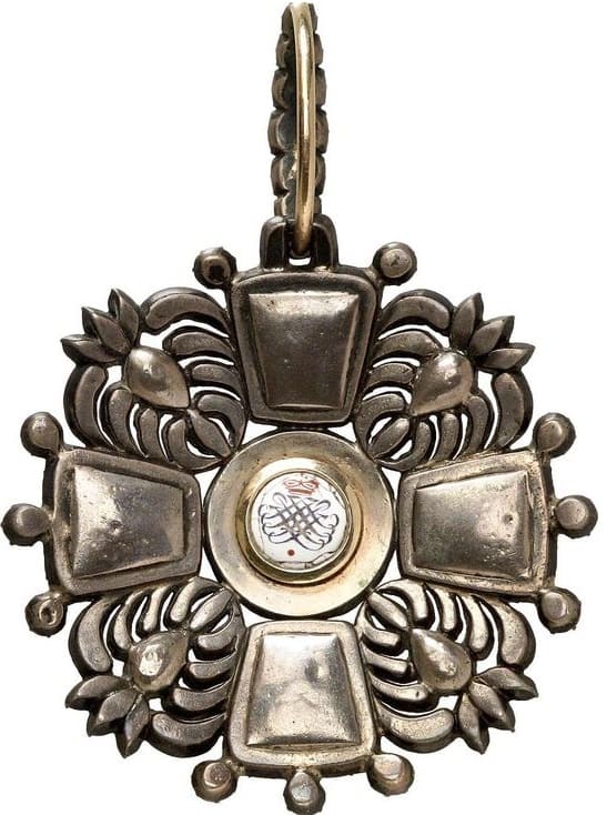 Early 2nd class Order of Saint Anna  with Diamonds.jpg
