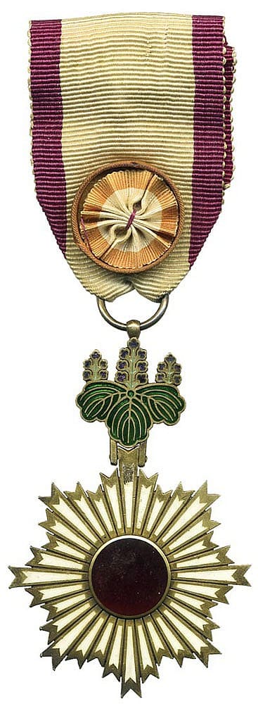 Early 4th class Order of Rising Sun with lately added rosette.jpg