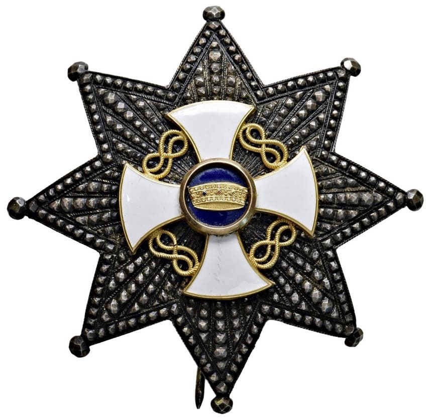 Early breast star of the Crown of Italy.jpg