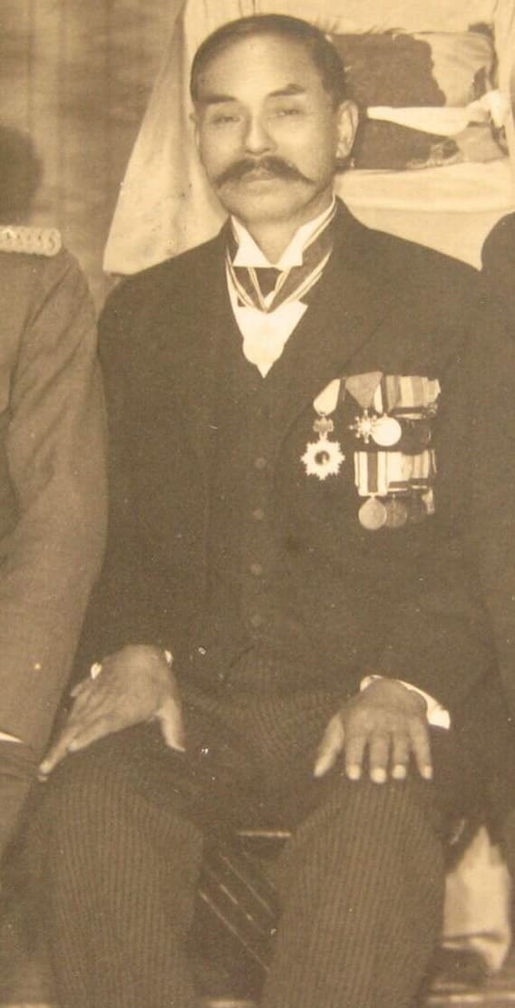 Eikichi Shinra  with Russian Medal for Zeal.jpg