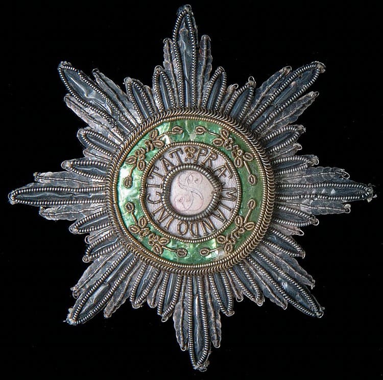 Embroidered breast star of Saint Stanislaus order.jpg