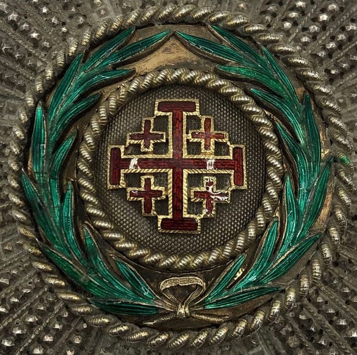 Equestrian Order of the Holy  Sepulchre breast star made by Halley.jpg