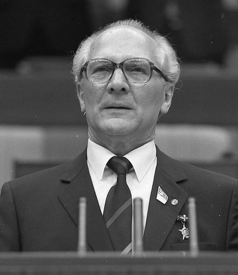 Erich Ernst Paul Honecker.jpg Erich Ernst Paul Honecker.jpg