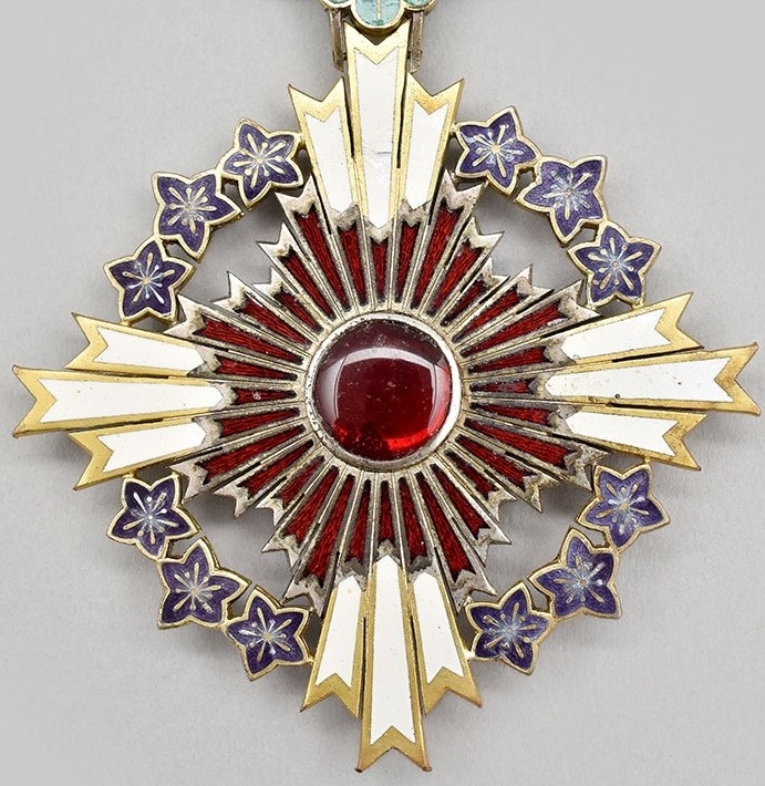 European replica  of the Order of the Paulownia  Flowers.jpg