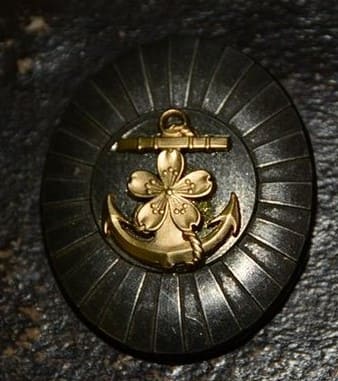 Fake 2nd Type Naval Academy Graduation Badge.jpg