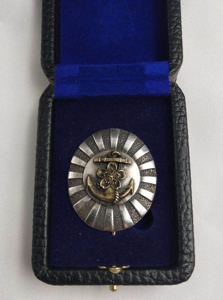 Fake 2nd  Type Naval Academy Graduation Badges.jpg