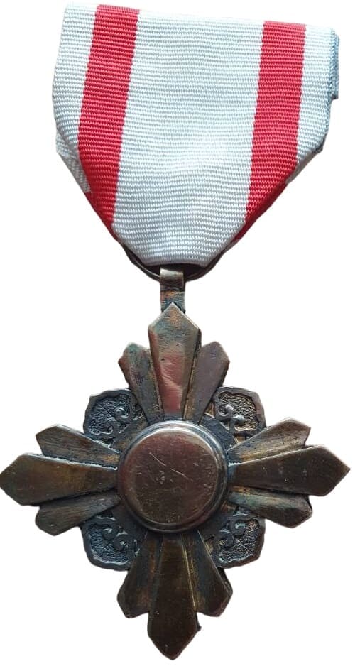 Fake 7th class  Auspicious Clouds order.jpg