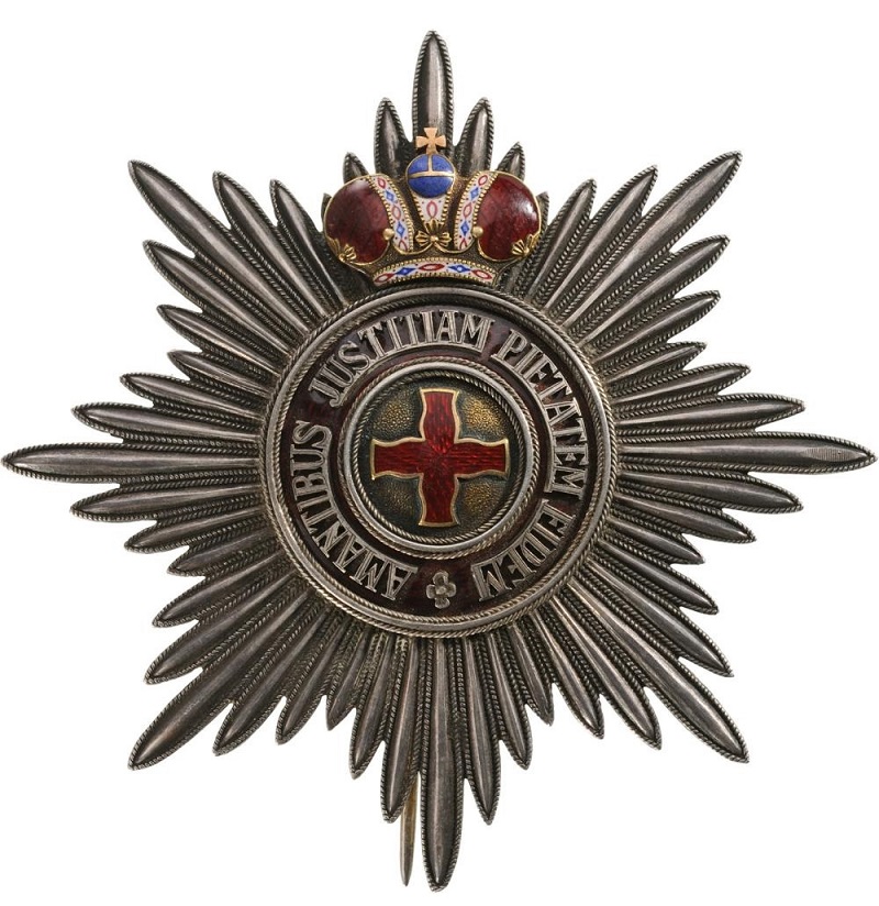 Fake breast star of Saint Anna order with Imperial Crown.jpg
