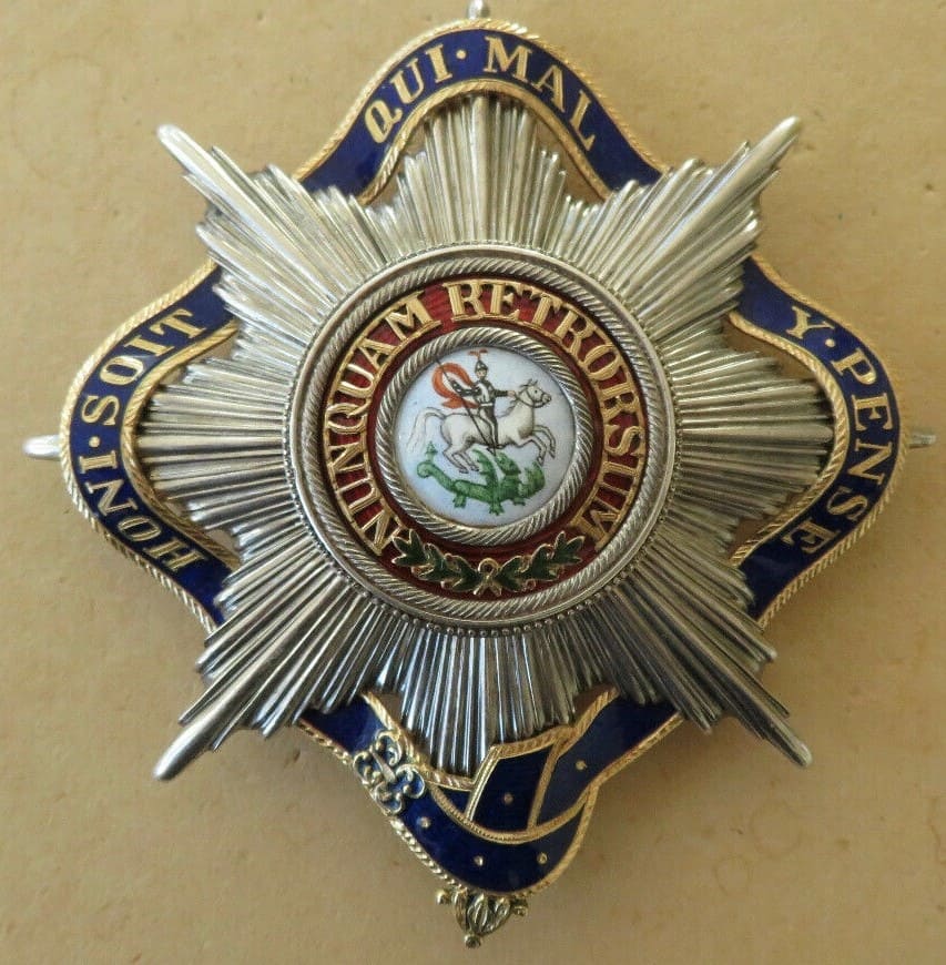 Fake breast star of Sankt Georgs-Orden (Hanover) combined with the Order of the Garter.jpg