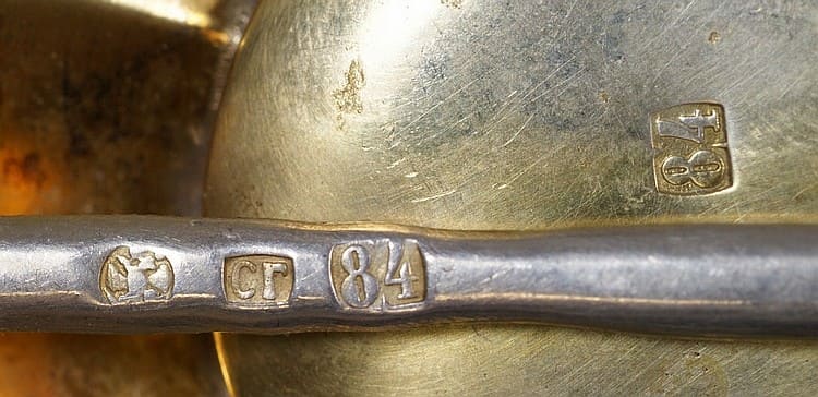 Fake  breast star of St.Anna  order.jpg