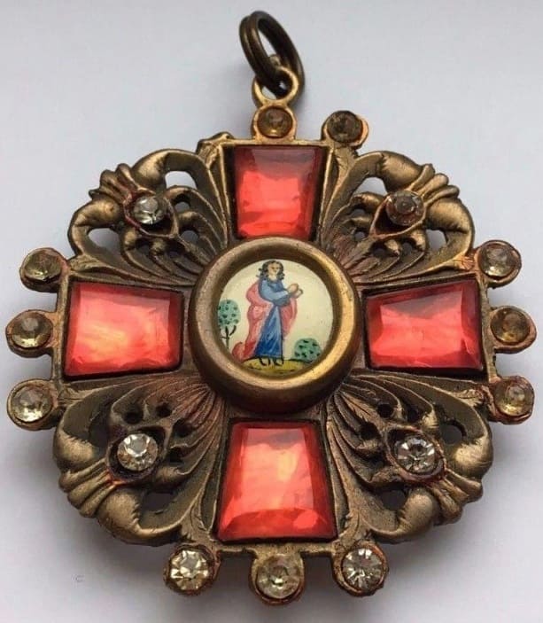 Fake cross of Saint Anne.jpg