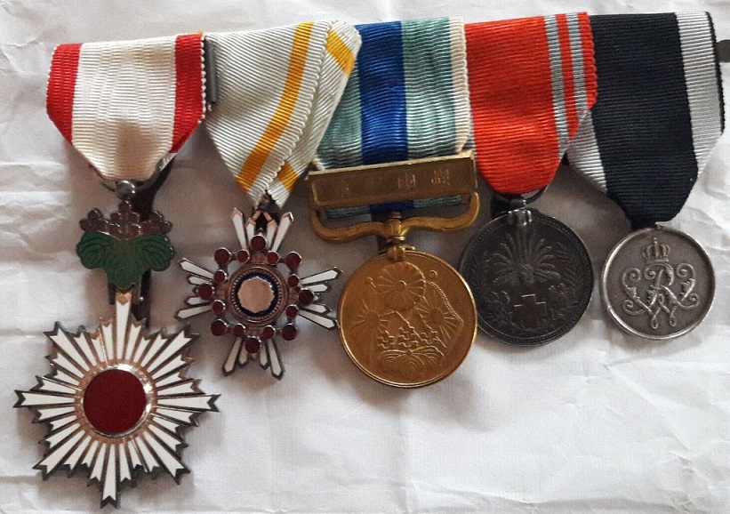 Fake medal bar with Warrior Merit Medal   Krieger-Verdienstmedaille.jpg