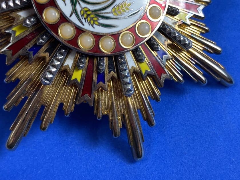 Fake Order  of the  Precious Brilliant Golden Grain.jpg