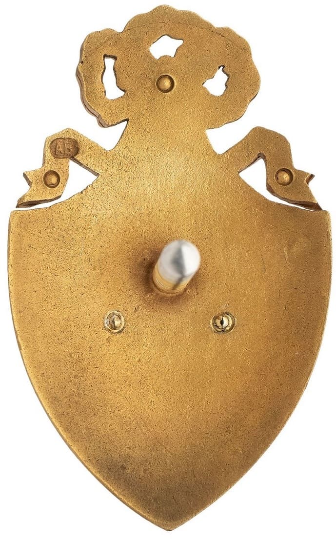 Fake Russian Red Cross Society  Badge.jpg