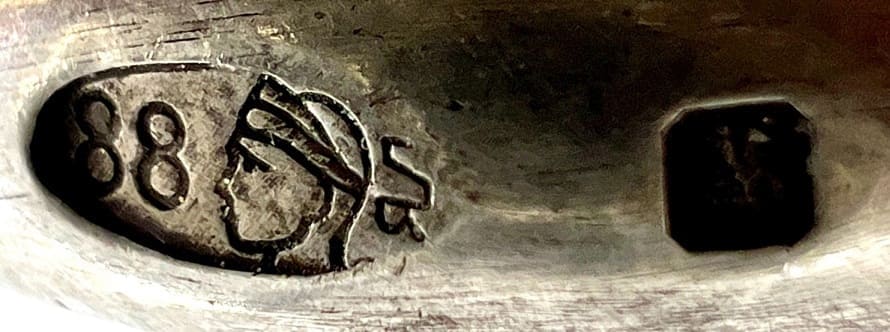 Fake Saint Anna order ring  marks.jpg