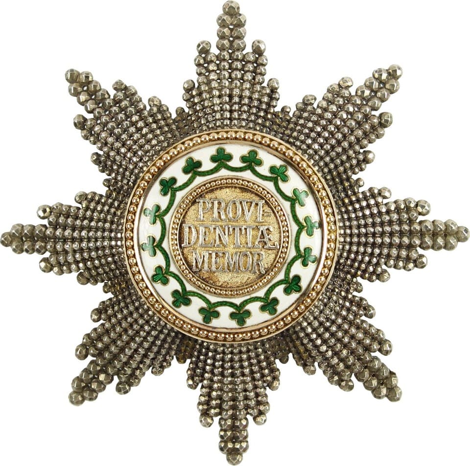 Fake Saxon Order  of the Rue Crown made by Rothe.jpg