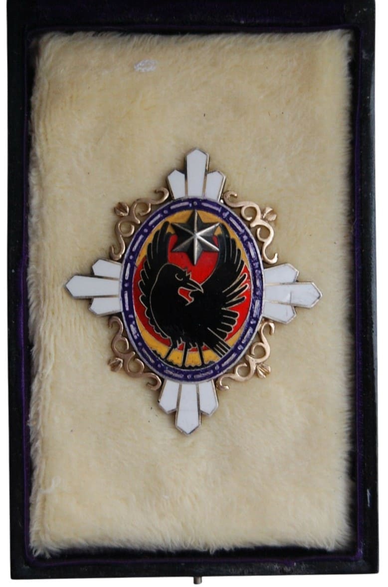 Fake Three-legged Raven Yatagarasu Honorary  Member's Badge.jpg
