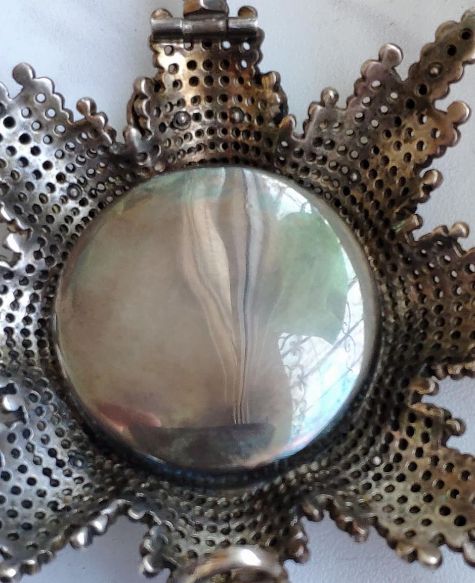 fake with Imperial Crown and Swords.jpg