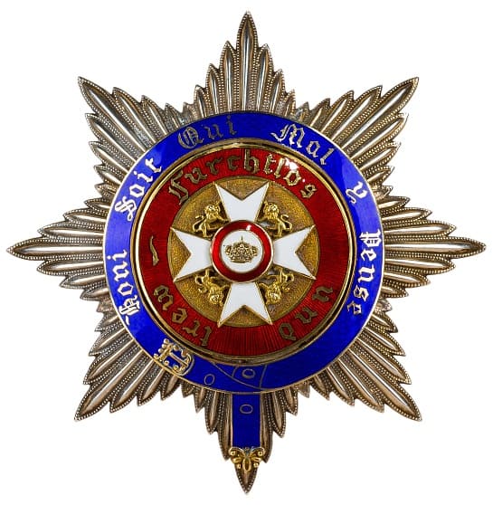 Fake Wurttemberg Order of the Crown, Breast Star w Garter Ribbon.jpg