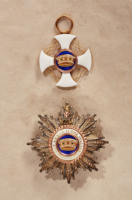 1st class Sacred Treasure and 1st class Rising Sun orders of Field ...
