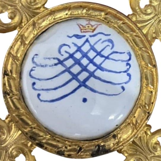French-made 1st class  Saint Anna order in bronze.jpg