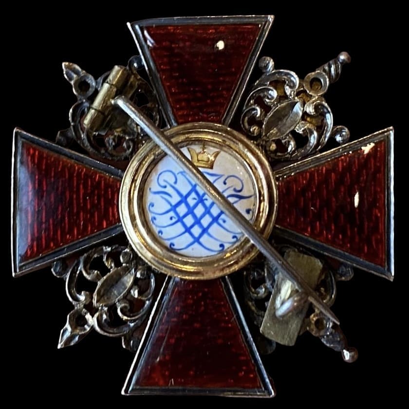 French-made  3rd class order of St. Anne  converted into a brooch.jpg