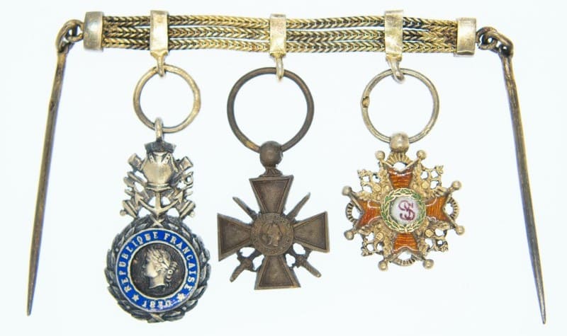 French-made  miniature chain with Saint Stanislaus order.jpg